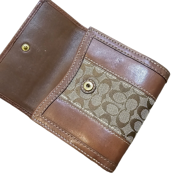 Coach Brown Signature Monogram Billfold Wallet Pre Owned Condition - Picture 6 of 9